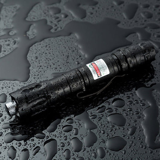 100mW 緑色レーザーポインター 防水ペンクリップ式 高輝度レーザーライト 星空キャップ付 プレゼン・指示棒・天体観測・工事現場・アウトドア・防災対応 小型軽量USB充電式 - 光点