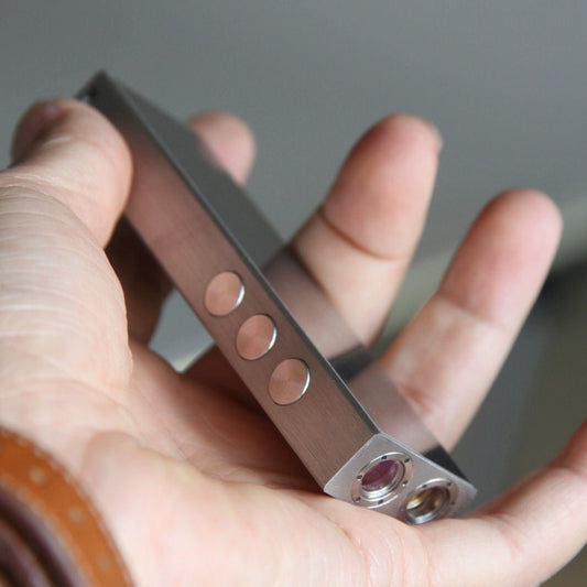 LED懐中電灯・レーザー兼用 正方形ステンレス製ハイパワーポインターペン USB充電式 高出力スクエアライト 教学・建築・プレゼンデモ用 多機能指示棒 インジケーター - 光点