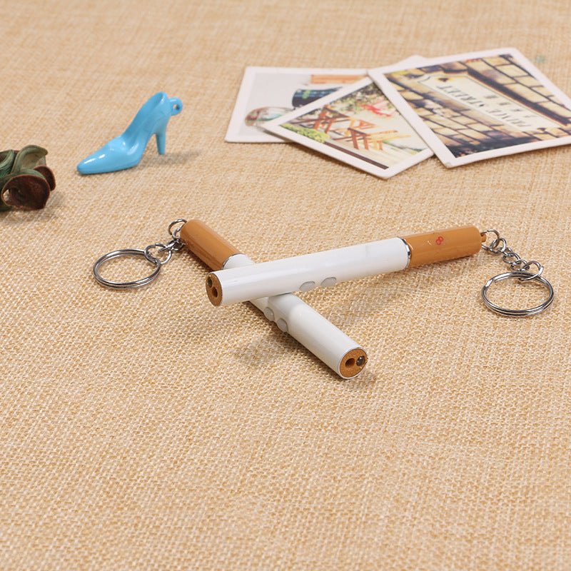 たばこ型レーザーポインター 人気タバコ型 1mW 猫用レッド 多機能 キーホルダー型 ペン 5個セット LED懐中電灯 赤色レーザー 3in1 猫おもちゃ 携帯便利 - 光点